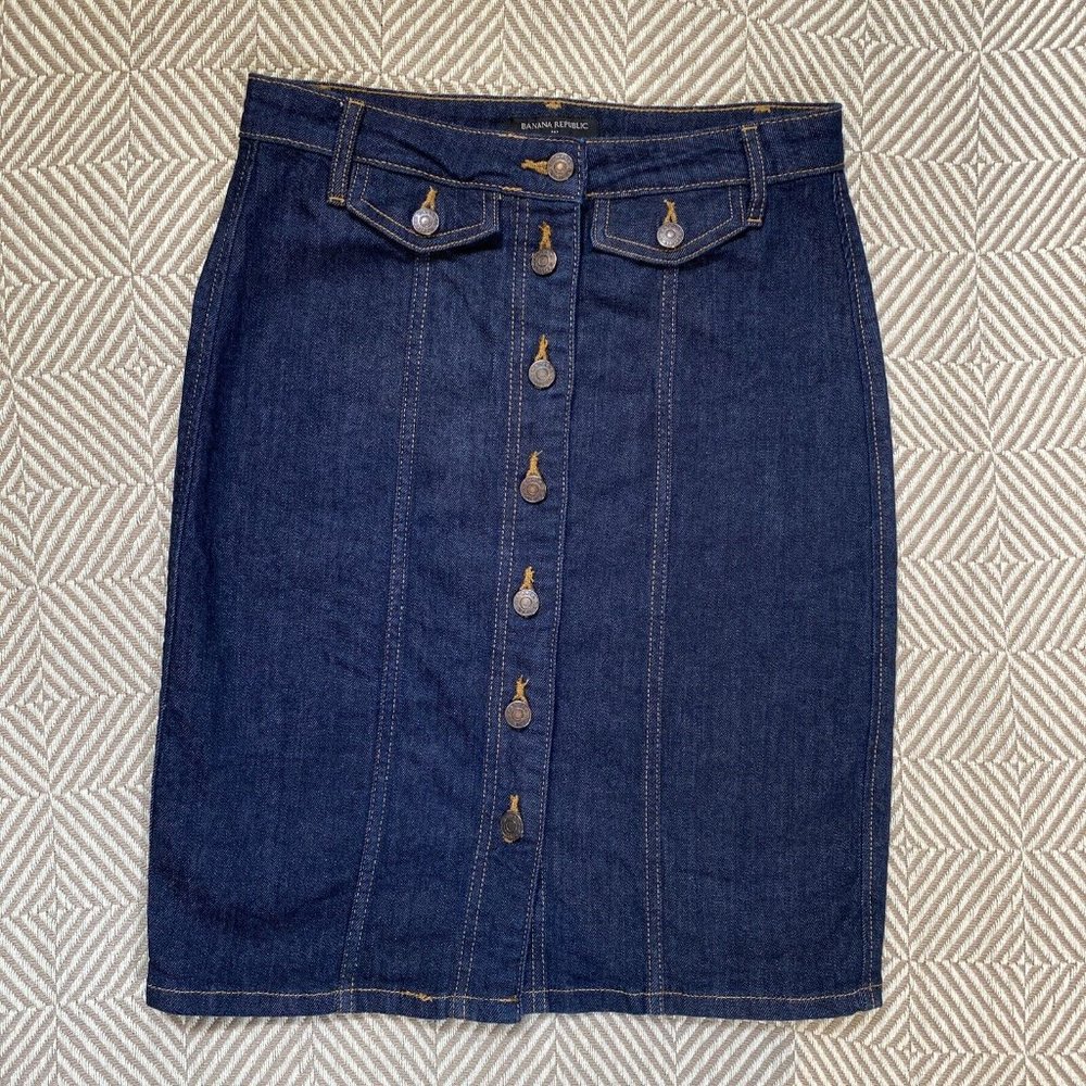BANANA REPUBLIC Denim Skirt 25/0 - 26/2 Button Up Front High Waisted Flattering